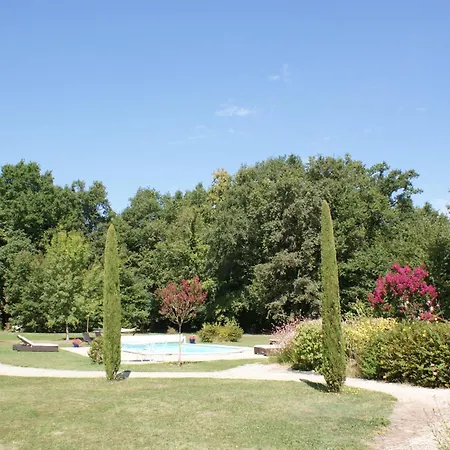 Le Domaine Des Doucins & Spa, 4 Etoiles, 10 Minutes De Jonzac Piscine Et Holiday home