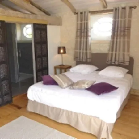 Holiday home Le Domaine Des Doucins & Spa, 4 Etoiles, 10 Minutes De Jonzac Piscine Et Fontaines-d'Ozillac