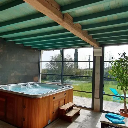 Le Domaine Des Doucins & Spa, 4 Etoiles, 10 Minutes De Jonzac Piscine Et * Fontaines-d'Ozillac