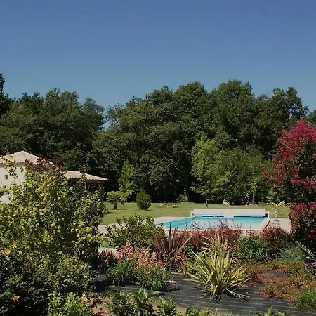 Le Domaine Des Doucins & Spa, 4 Etoiles, 10 Minutes De Jonzac Piscine Et